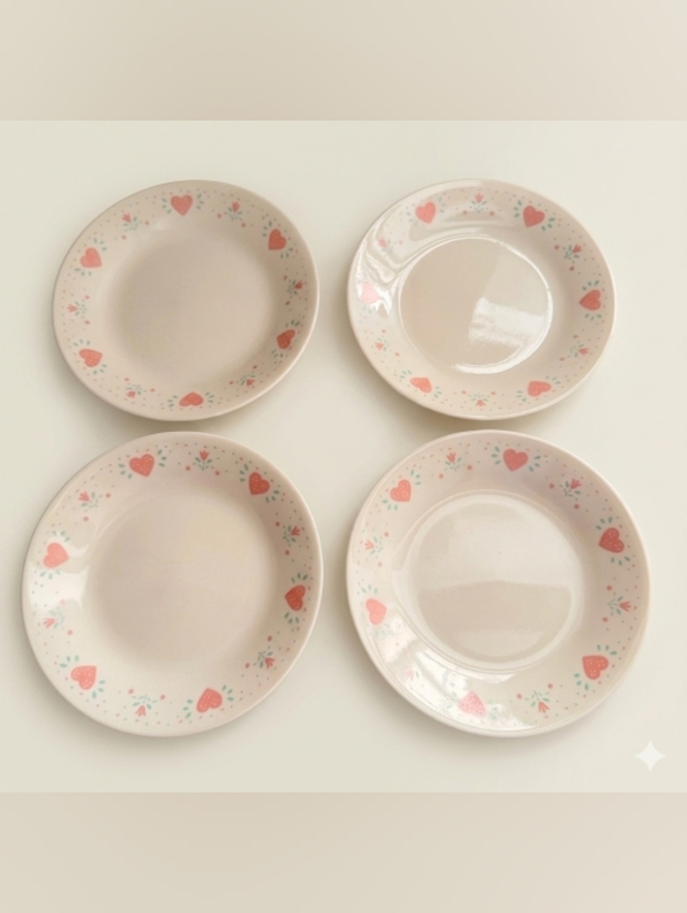 Vintage Corelle Livingware "Country Heart" 7 Inch Salad/Dinner Plates - Set Of 4